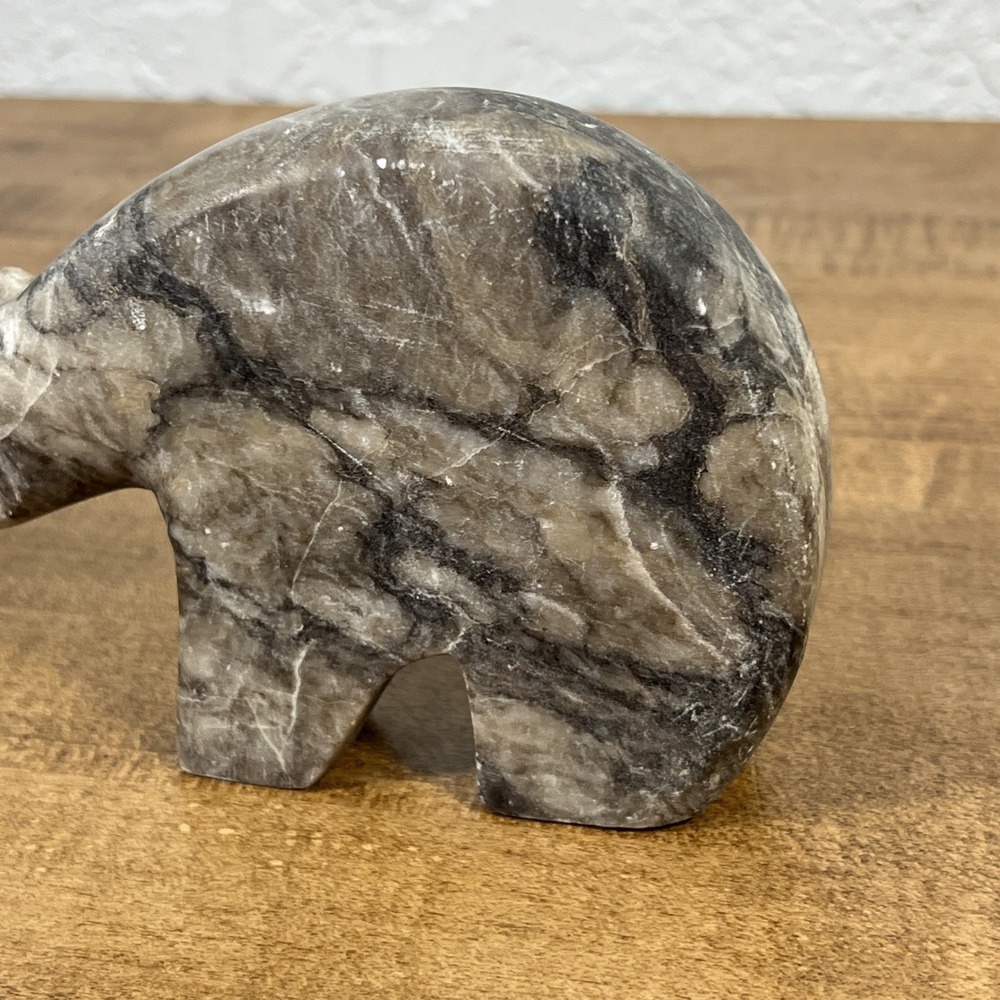 Marble Zuni Bear Fetish Marble Stone Figurine - Picture 3 of 12